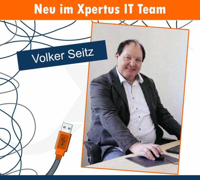 Volker Seitz, neuer Mitarbeiter im Xpertus IT Team, sitzt an einem Schreibtisch mit Computer und Maus, umgeben von grafischen Elementen.